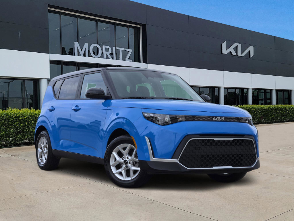 Certified 2025 Kia Soul S image 1