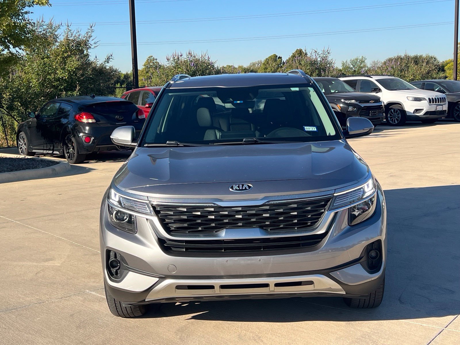 Used 2021 Kia Seltos EX AWD/4WD image 2