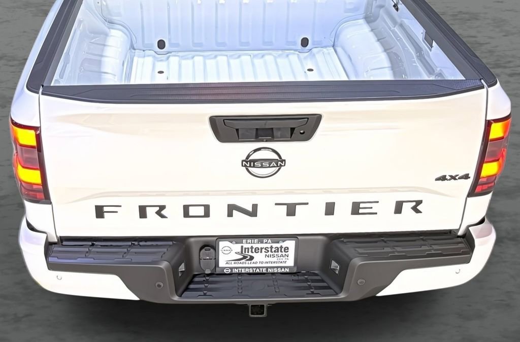 New 2026 Nissan Frontier SV w/ Tow Package AWD/4WD image 11