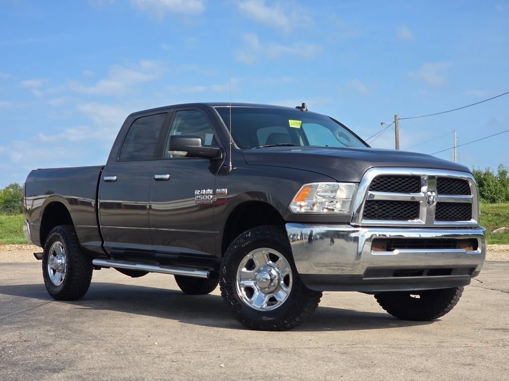 Used 2016 RAM 2500 SLT w/ Luxury Group AWD/4WD image 4