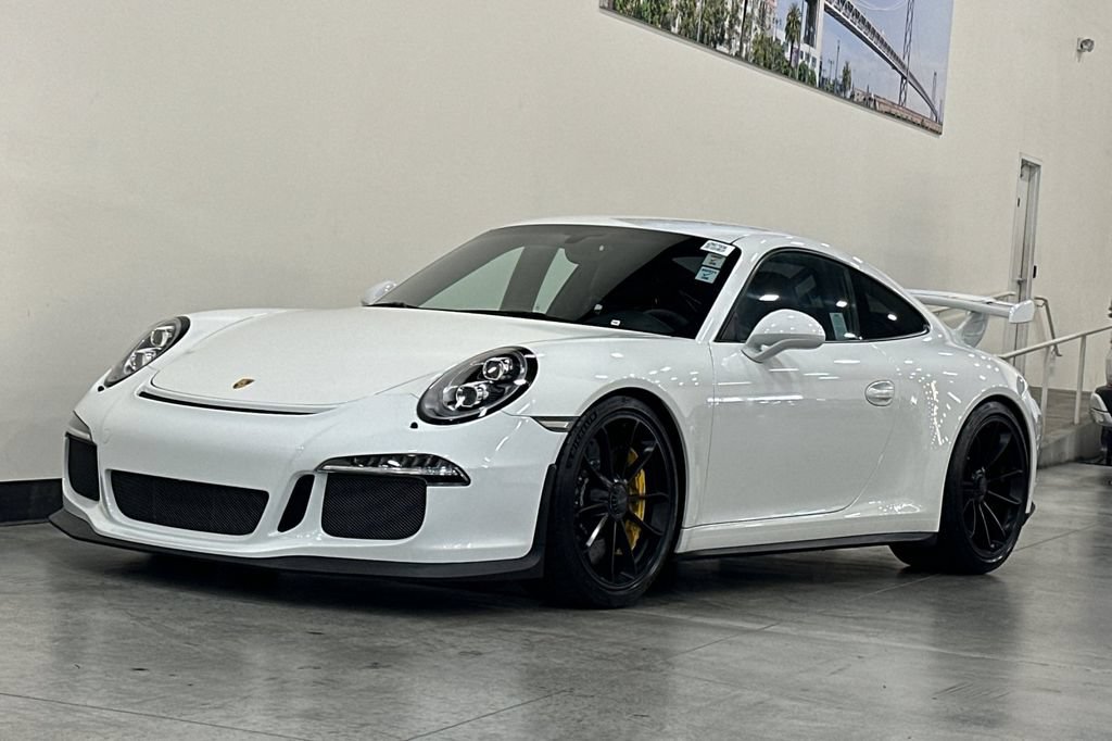 Used 2015 Porsche 911 GT3 RWD image 8