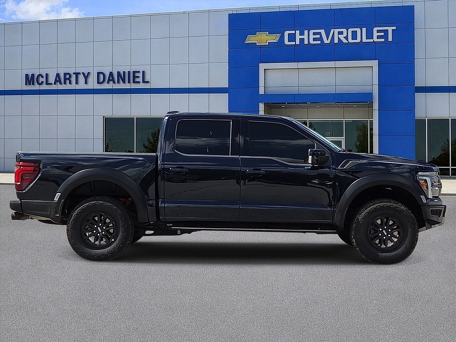 Used 2025 Ford F150 Raptor AWD/4WD image 6