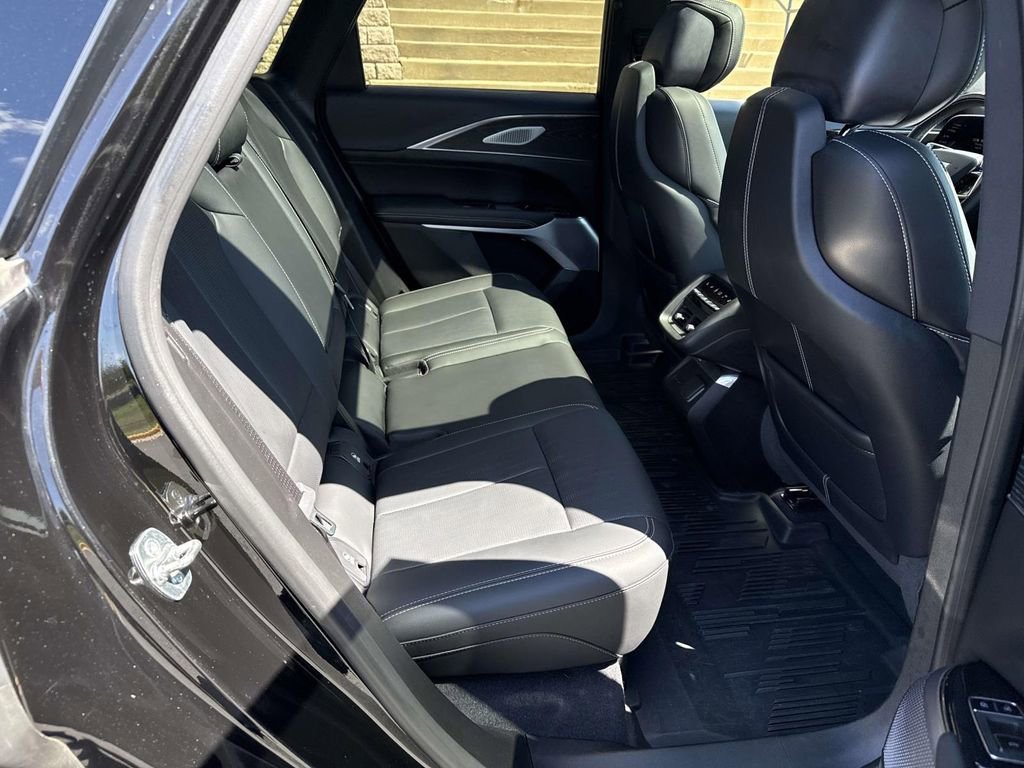 Used 2024 Cadillac Lyriq Luxury w/ LPO, Floor Liner Package image 11