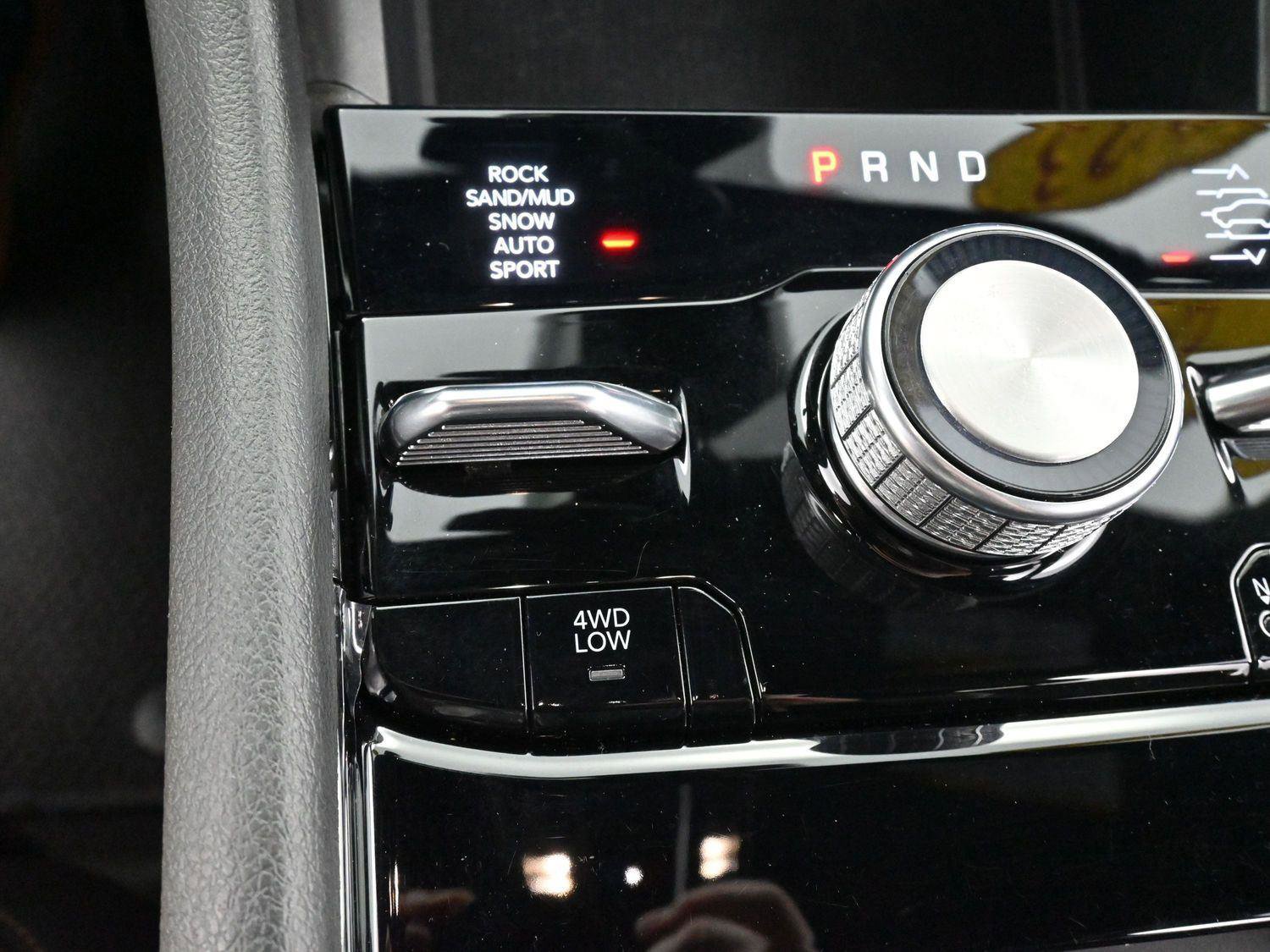 Used 2023 Jeep Grand Cherokee Summit w/ Adv Protech Group IV AWD/4WD image 28