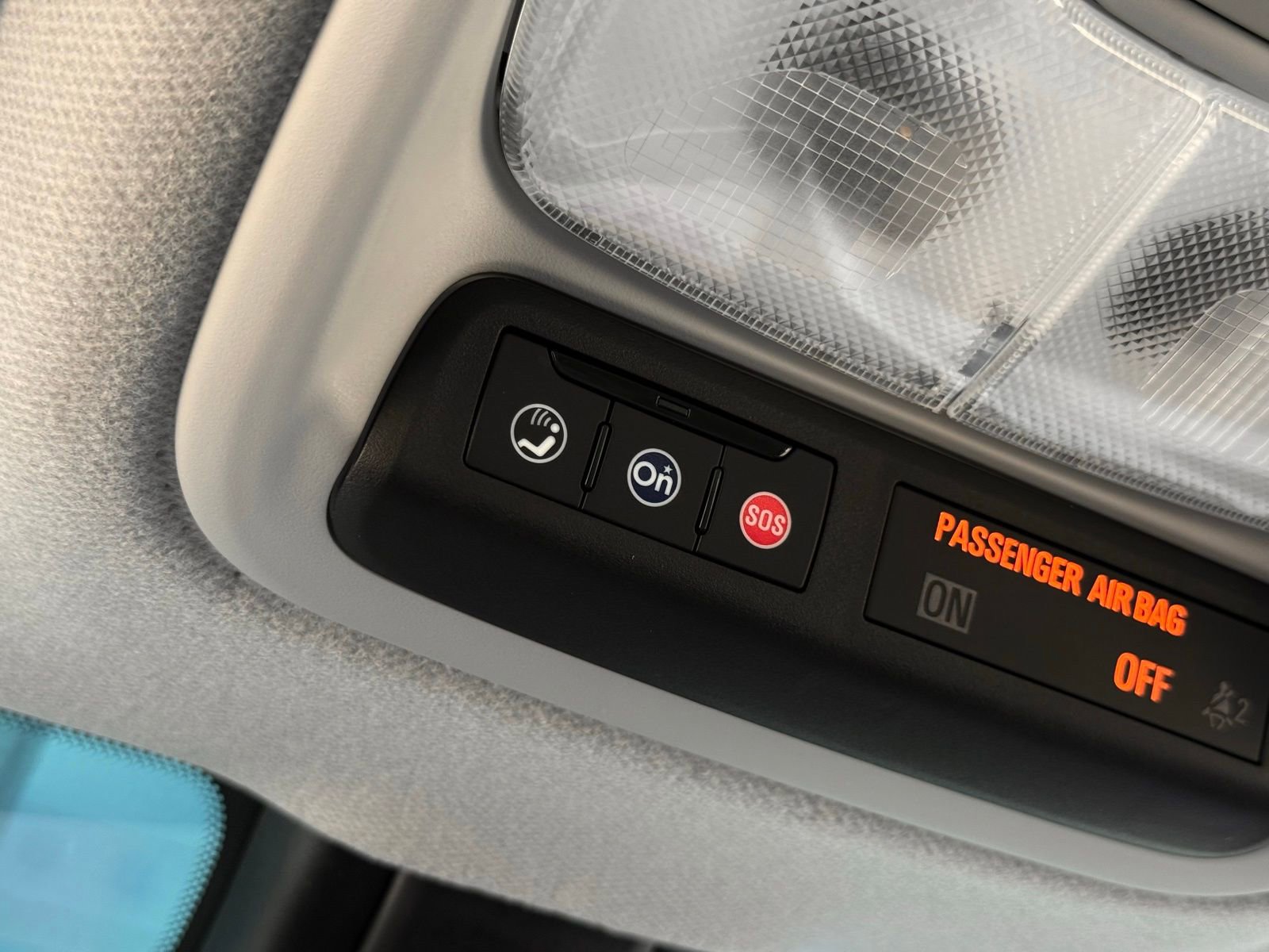 Used 2018 Chevrolet Bolt LT FWD image 56