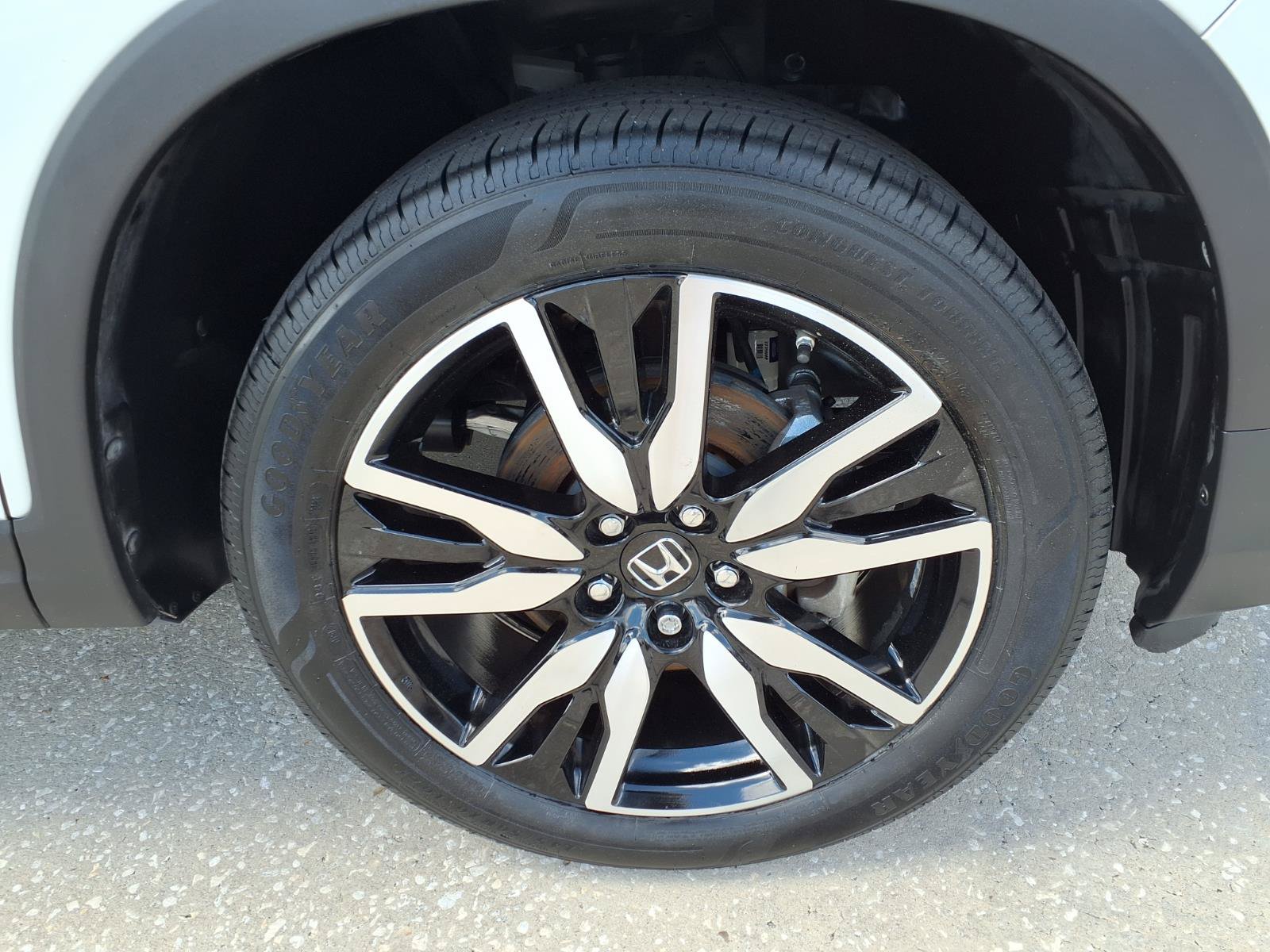 Used 2021 Honda Pilot Touring image 9
