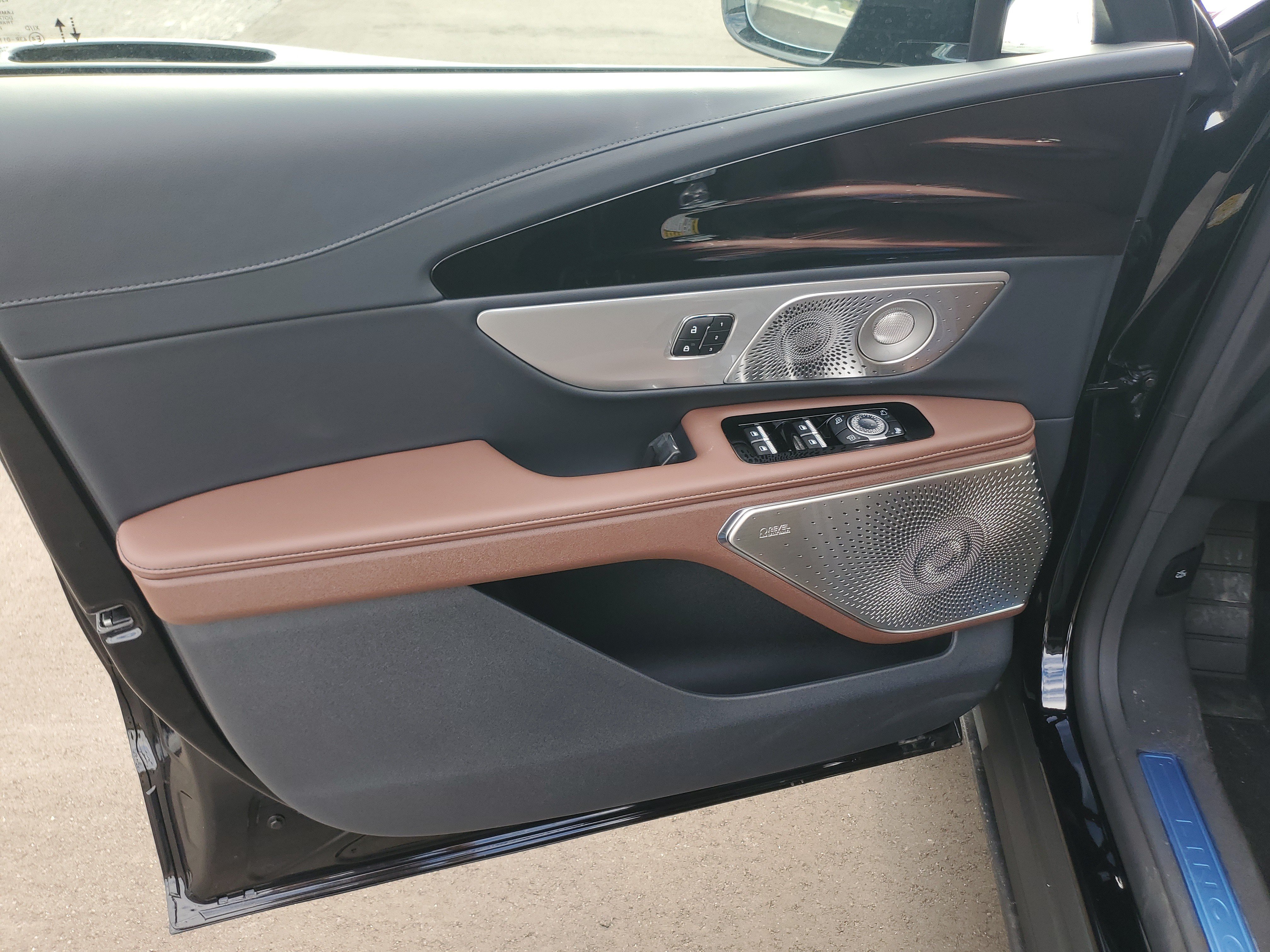 New 2026 Lincoln Nautilus Reserve AWD/4WD image 8