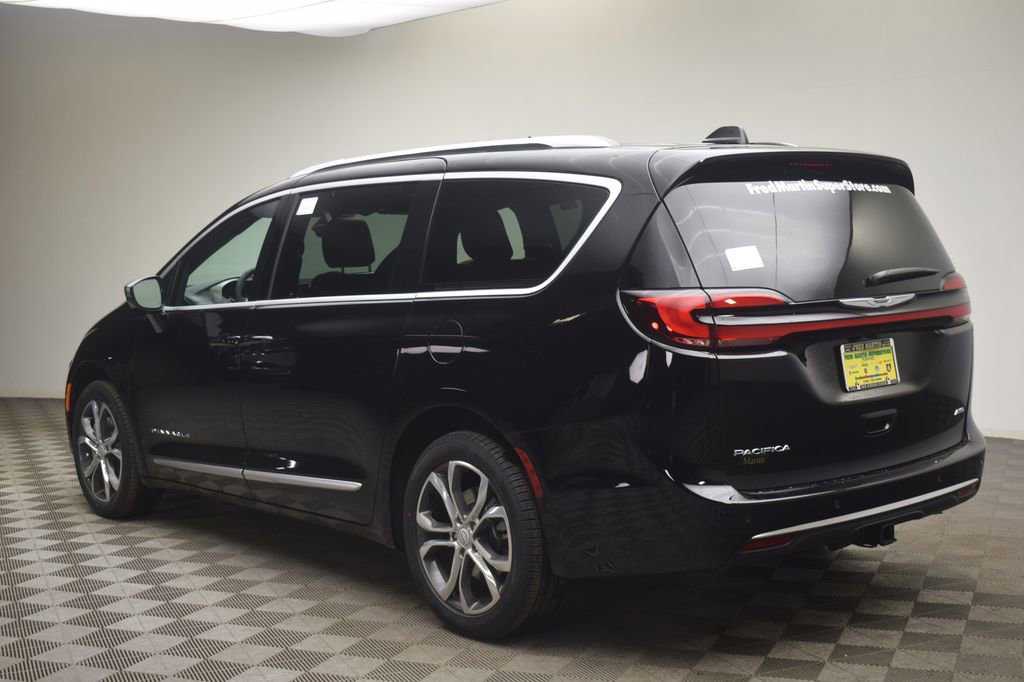 New 2026 Chrysler Pacifica Pinnacle w/ Trailer Tow Group image 13