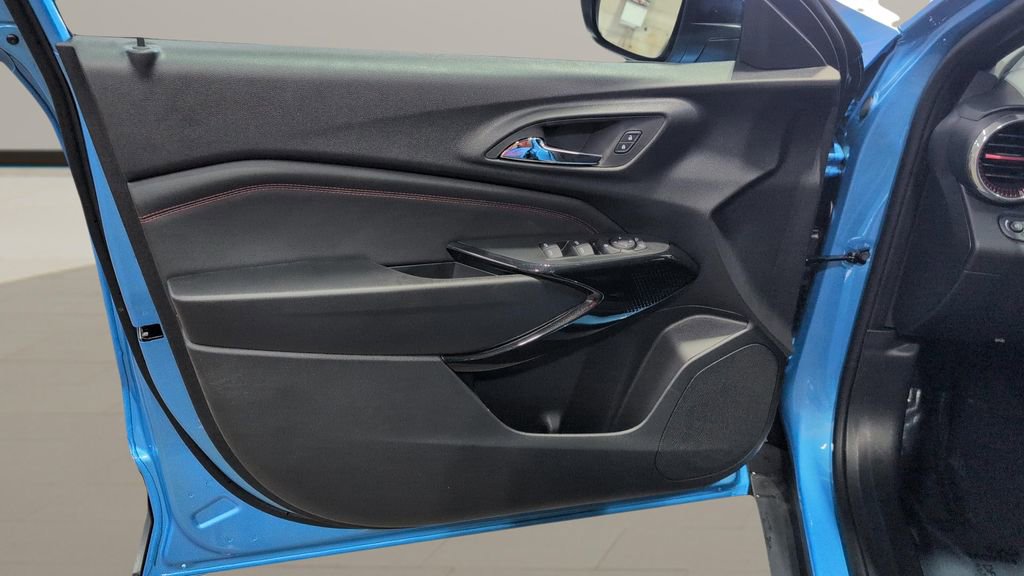 New 2026 Chevrolet Trax RS w/ Driver Confidence Package FWD image 7