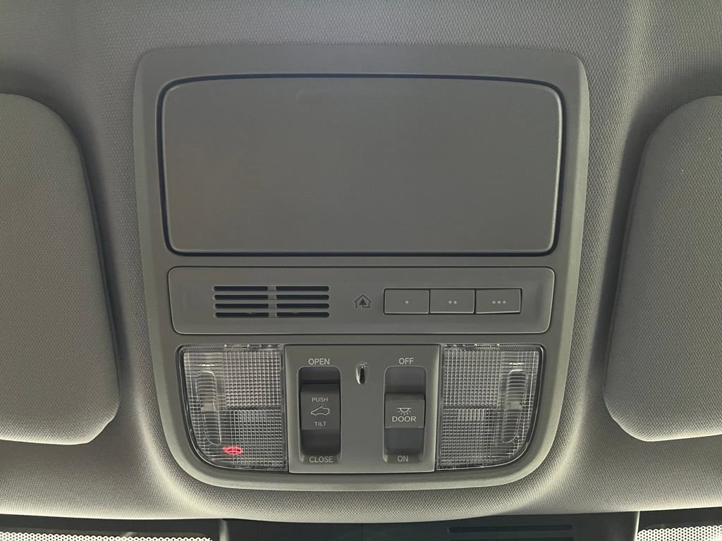 Used 2021 Honda CR-V Touring image 9