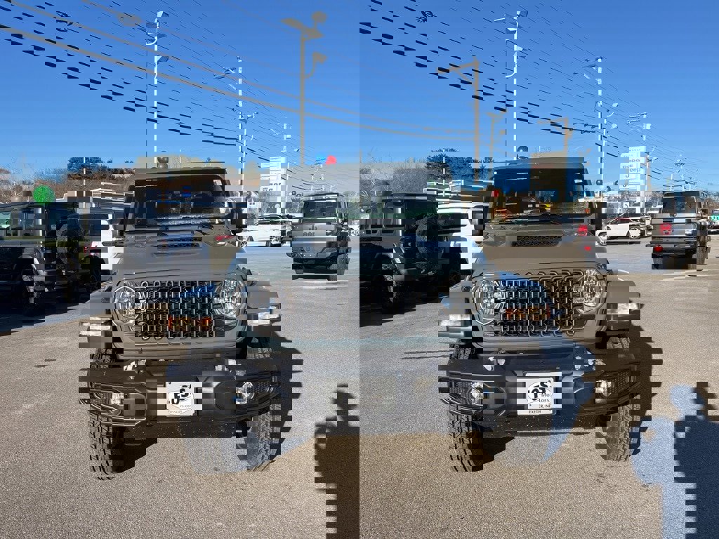 New 2026 Jeep Gladiator Sport image 2