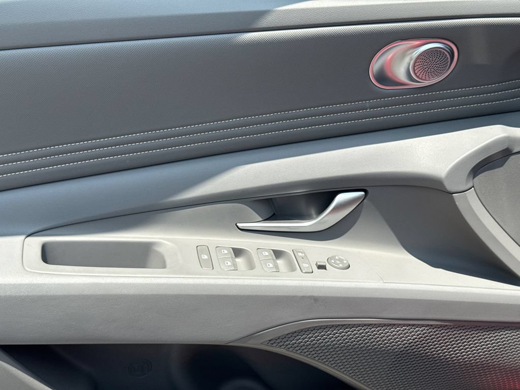 Certified 2026 Hyundai Elantra Sport FWD image 12