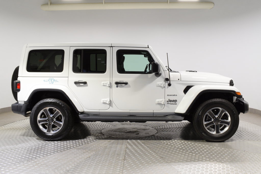 Used 2020 Jeep Wrangler Unlimited Sahara w/ Uconnect 4C Nav & Sound Group AWD/4WD image 2