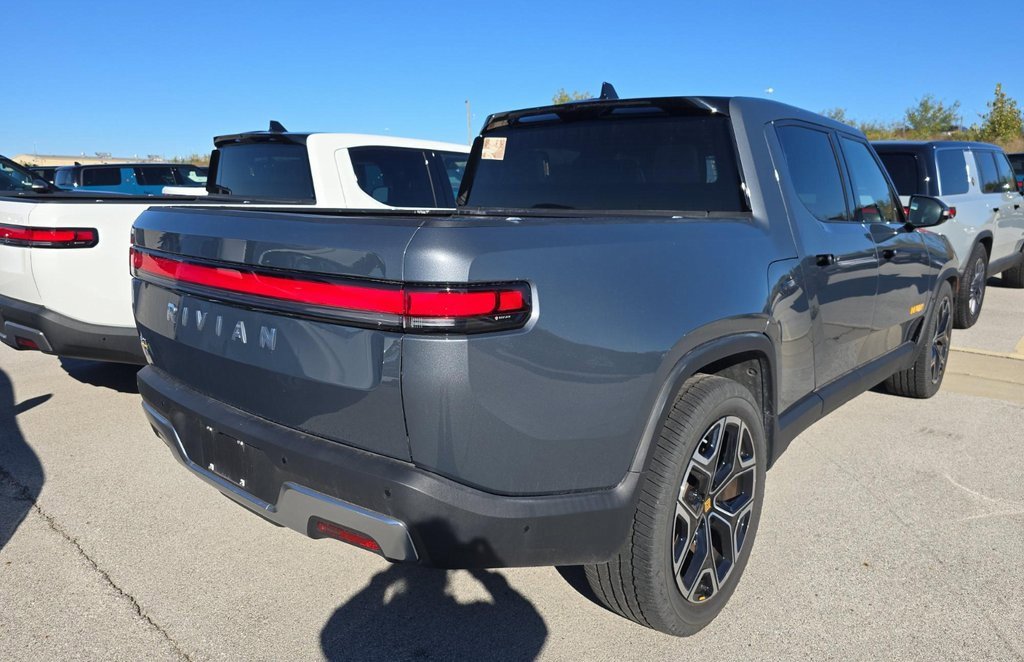 Used 2022 Rivian R1T Adventure image 4