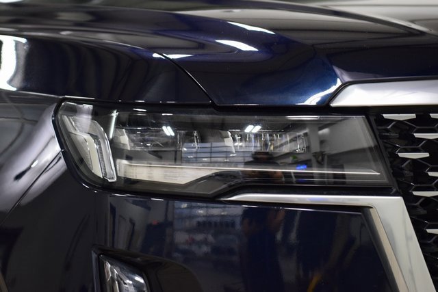 Used 2021 Cadillac Escalade Premium Luxury w/ Driver Assist Tech Package image 12