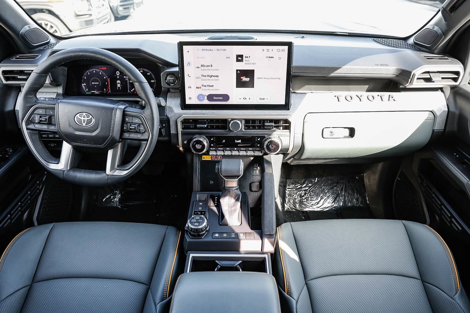 Used 2025 Toyota Tacoma Trailhunter image 11