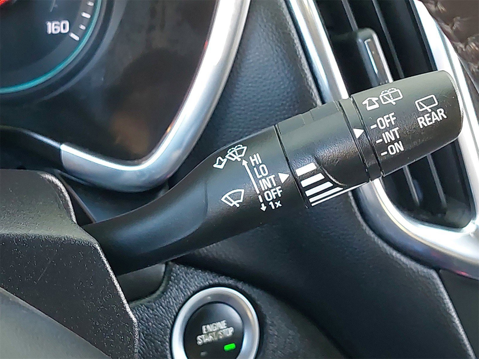 Used 2021 Chevrolet Equinox LT image 20