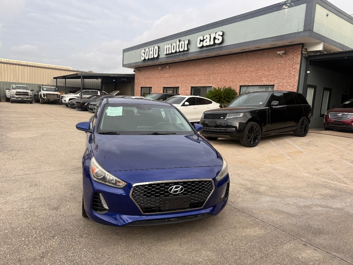Used 2019 Hyundai Elantra GT FWD image 8