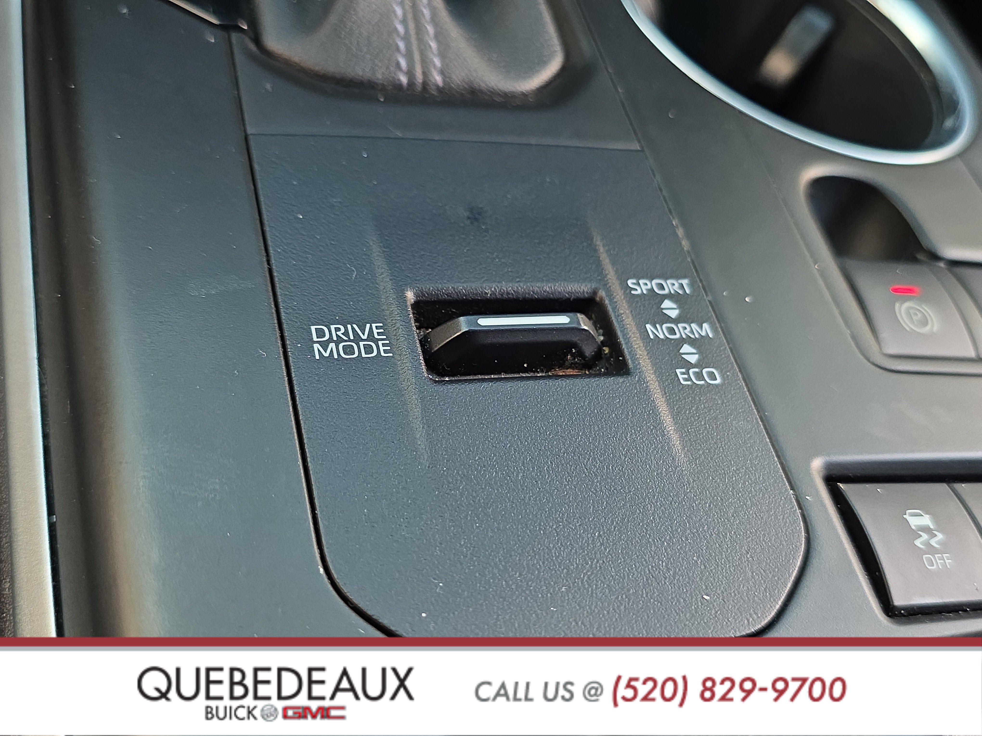 Used 2022 Toyota Highlander XLE image 26