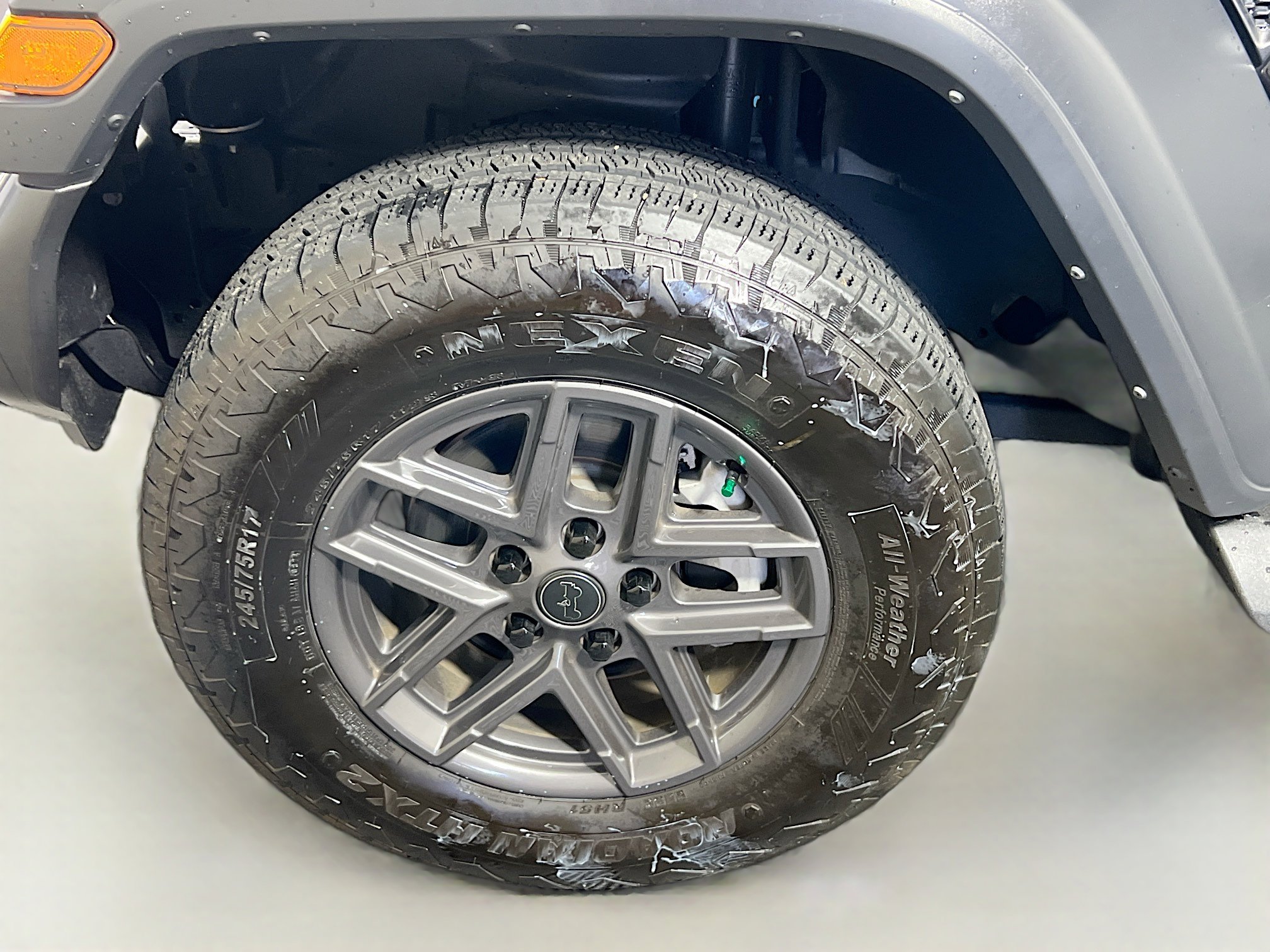 Used 2024 Jeep Wrangler Unlimited Sport AWD/4WD image 13