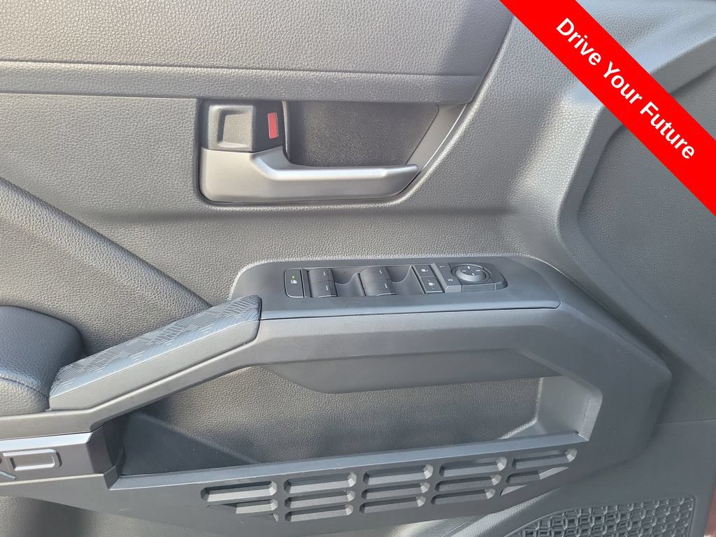 Used 2025 Toyota Tacoma TRD Sport AWD/4WD image 14