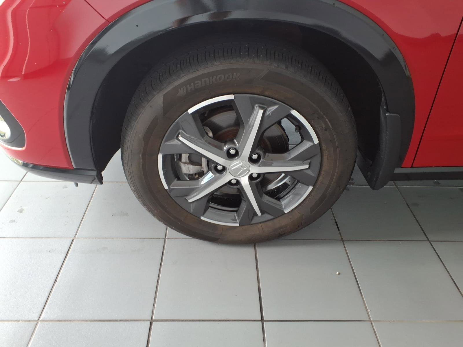 Certified 2024 Honda HR-V EX-L image 9