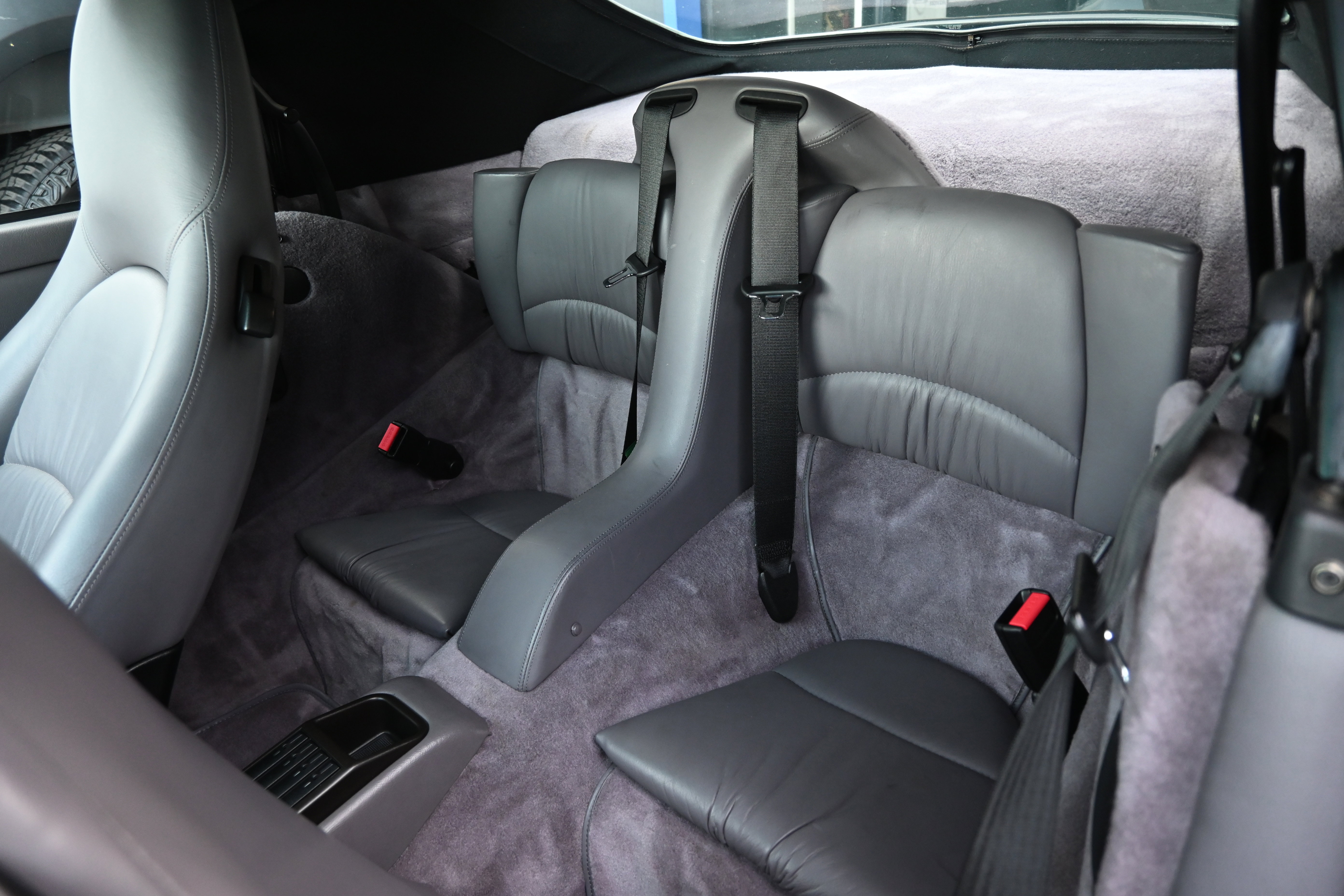 Used 1997 Porsche 911 Carrera 4 image 28