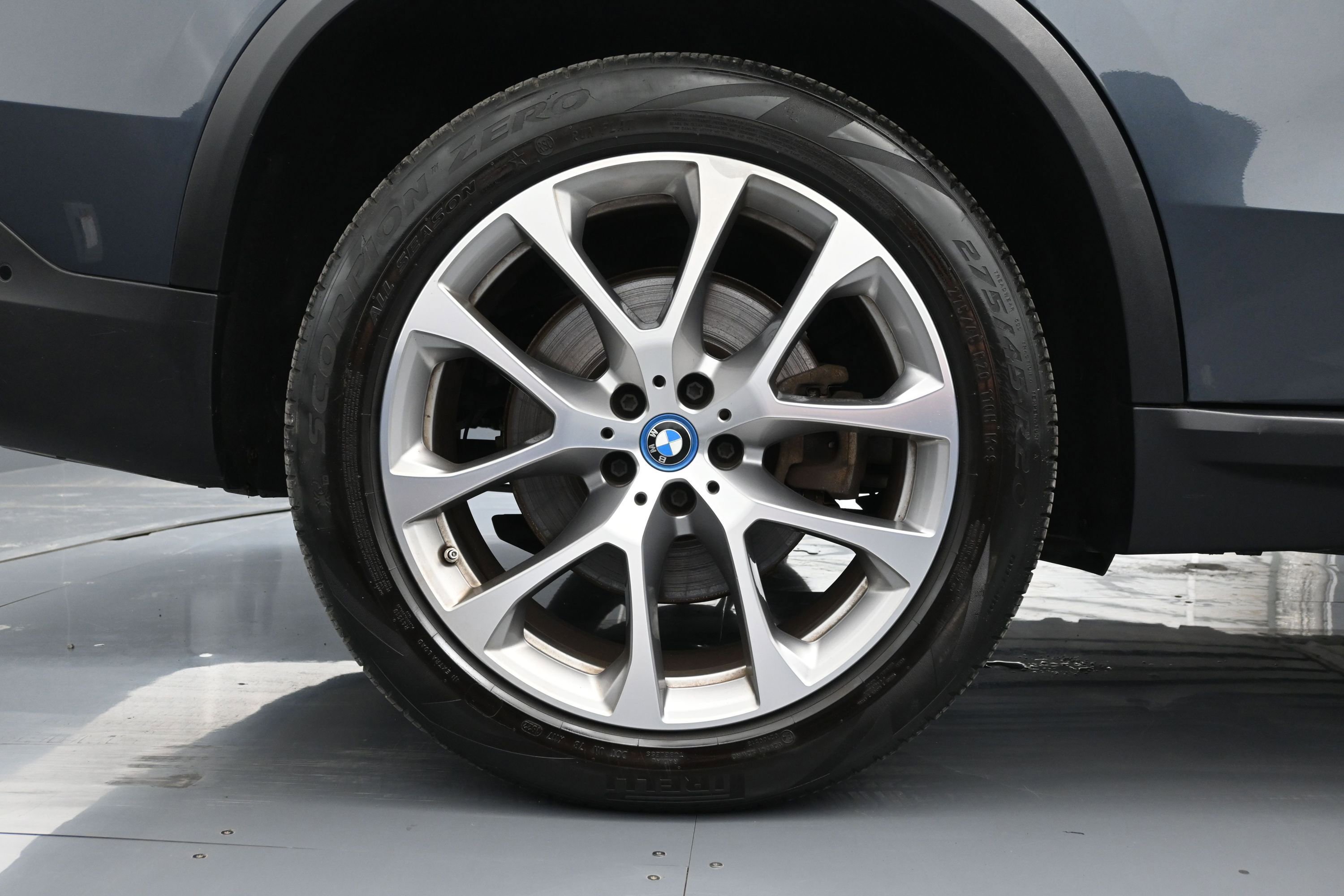 Used 2022 BMW X5 xDrive45e w/ Climate Comfort Package AWD/4WD image 18