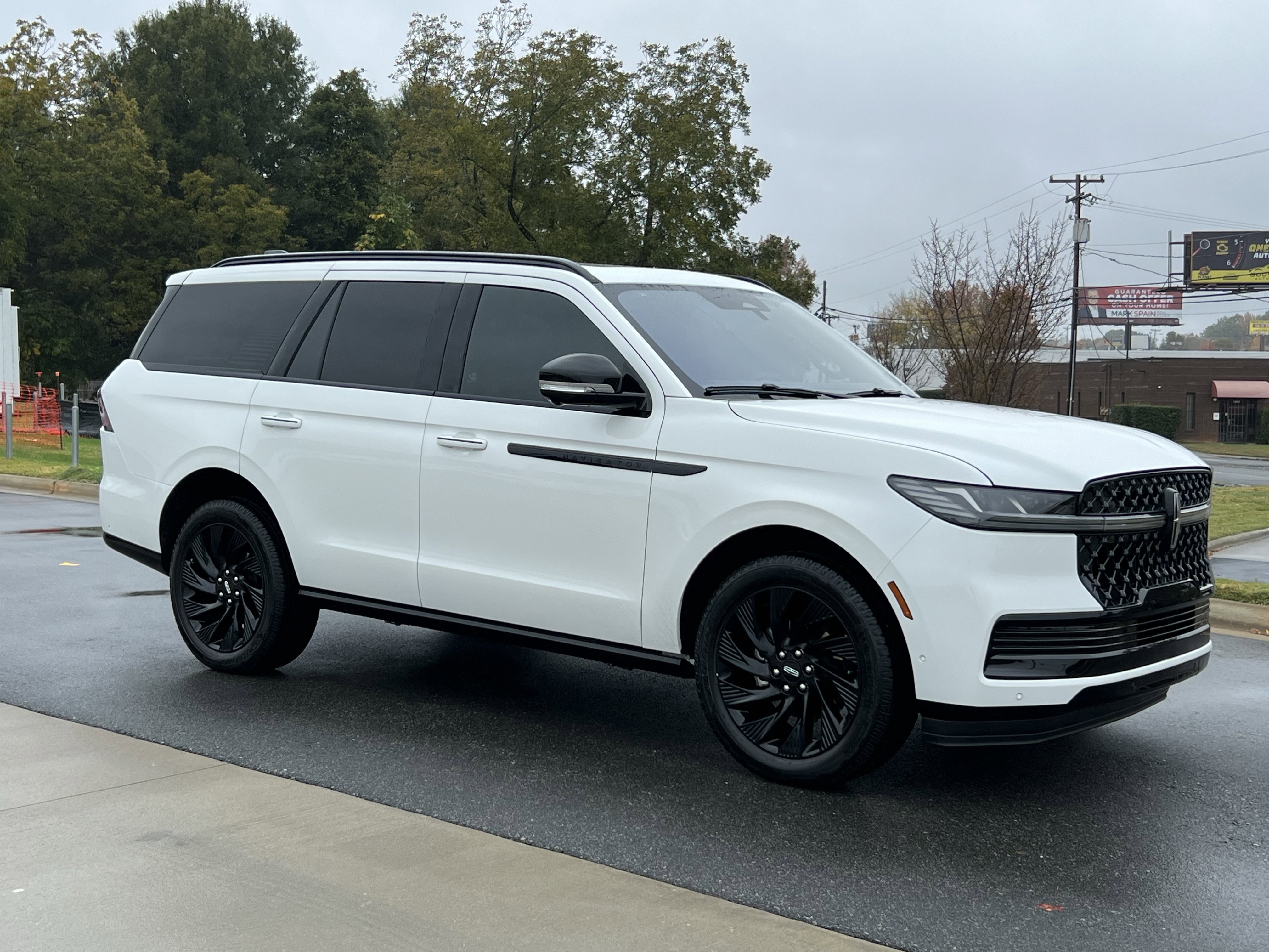 Used 2025 Lincoln Navigator Reserve w/ Jet Appearance Package