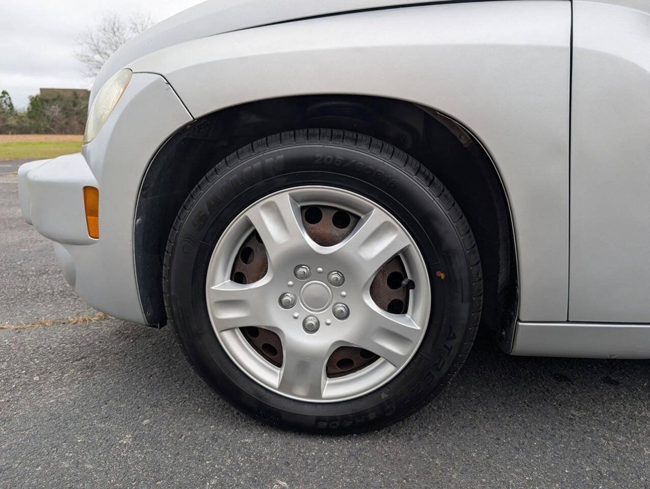 Used 2011 Chevrolet HHR LS FWD image 25