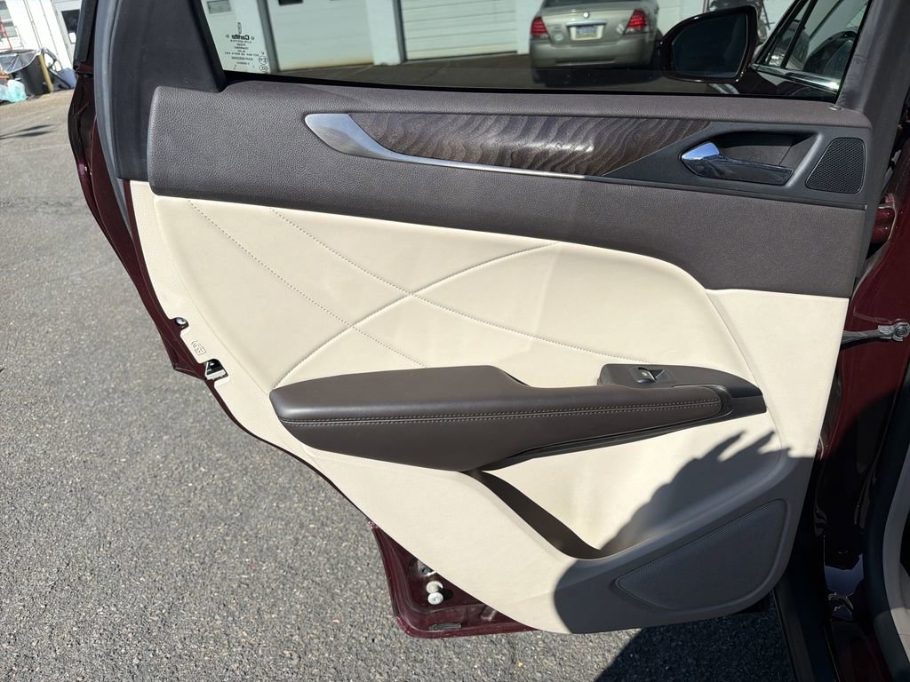 Used 2017 Lincoln MKC Reserve w/ Lincoln MKC Climate Package image 12