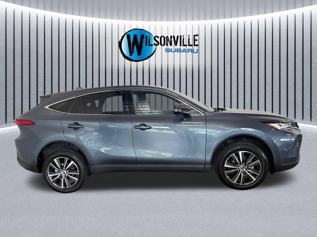 Used 2023 Toyota Venza LE AWD/4WD image 15
