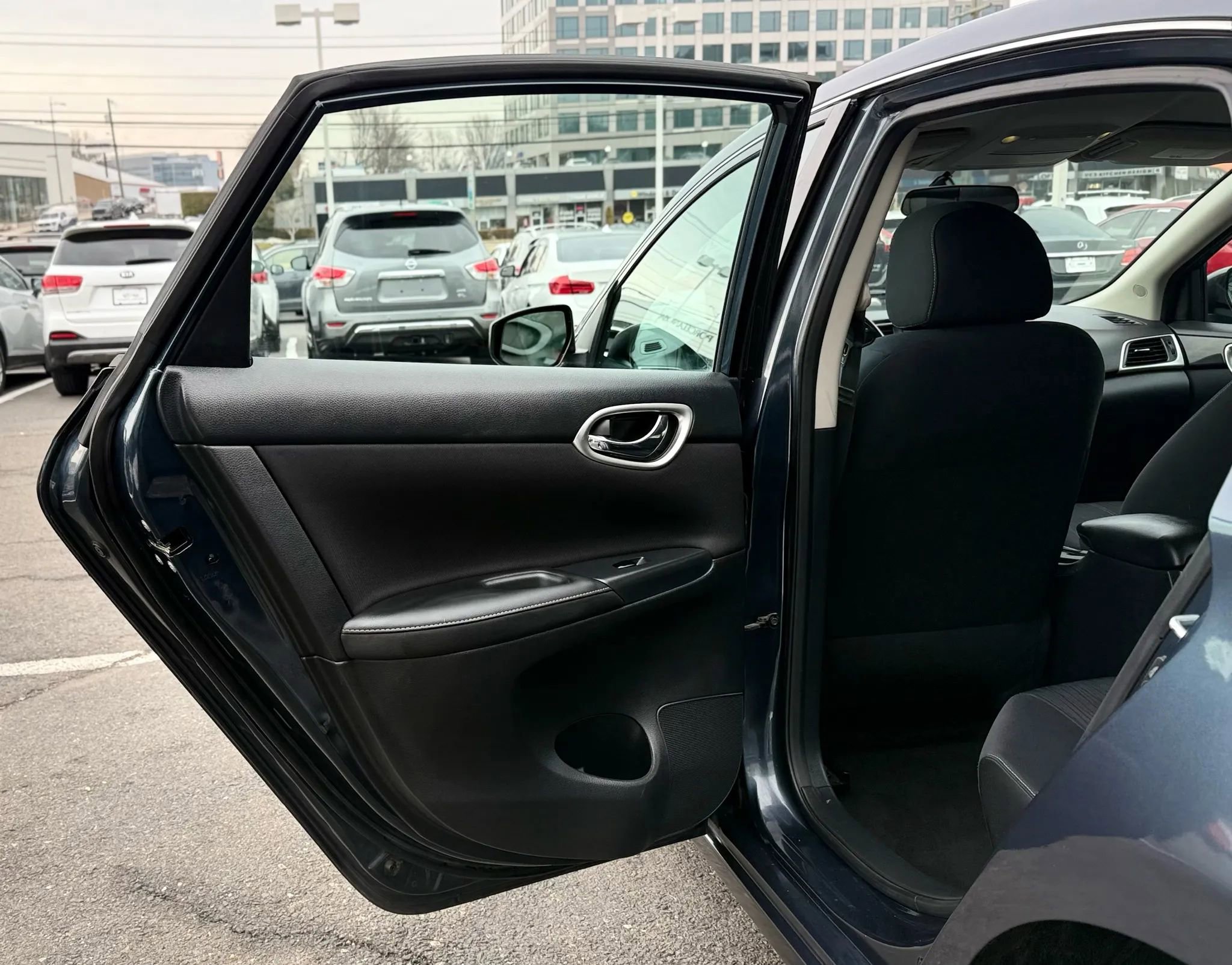 Used 2017 Nissan Sentra SV image 25