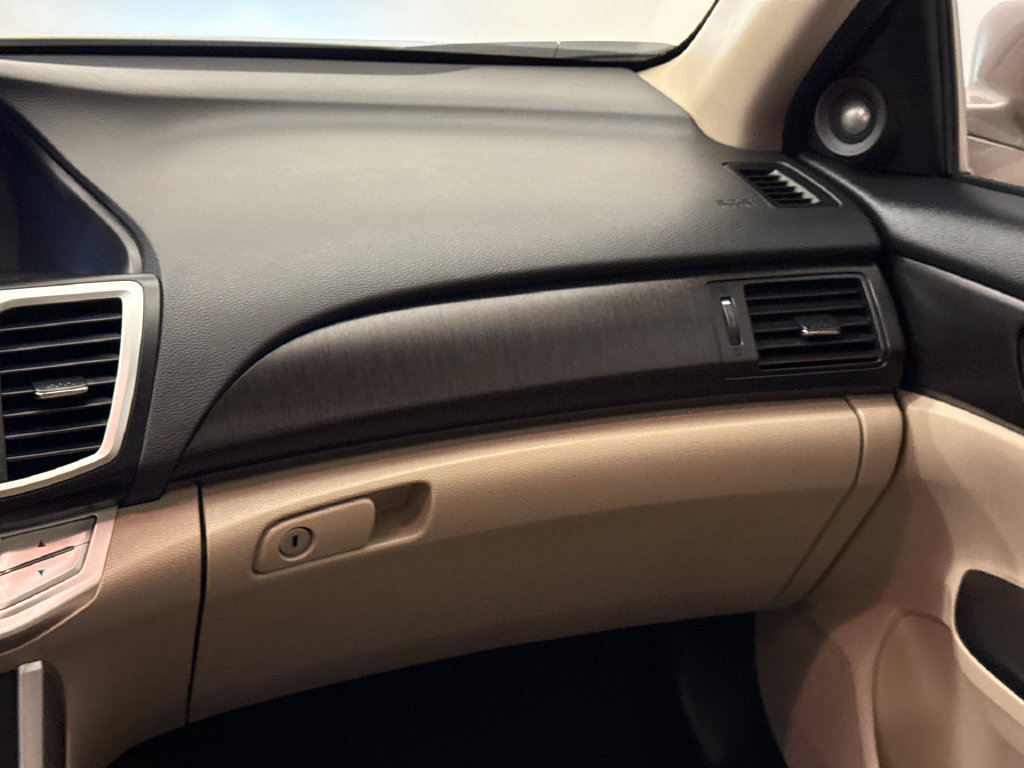 Used 2013 Honda Accord EX-L image 17