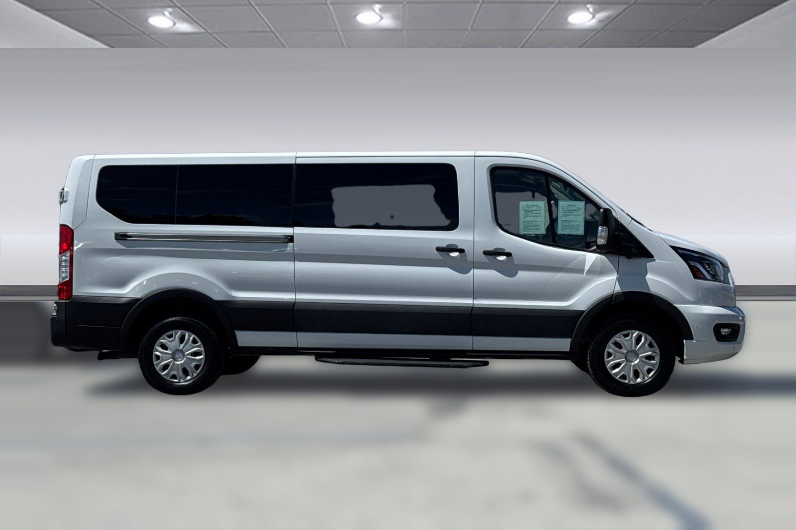 Used 2023 Ford Transit 350 XLT RWD image 7