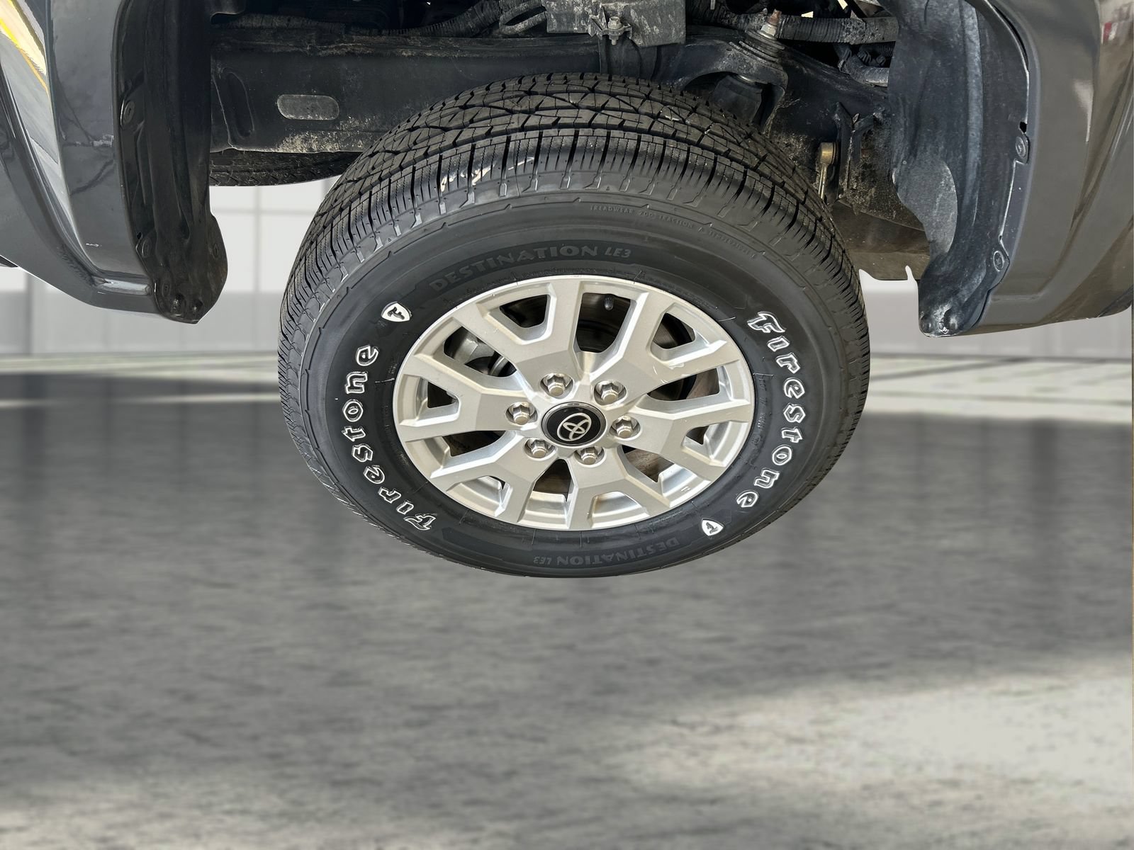 Used 2024 Toyota Tacoma SR5 AWD/4WD image 20