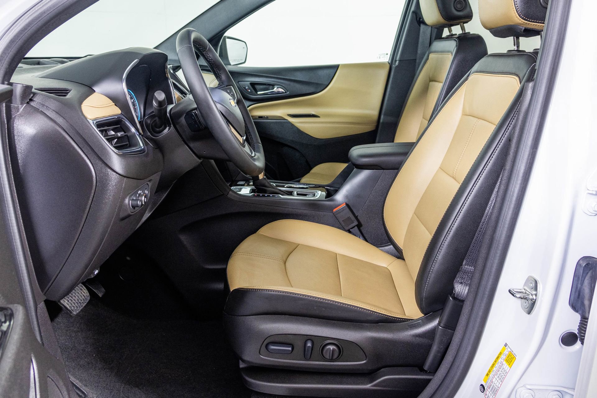 Used 2024 Chevrolet Equinox Premier image 28