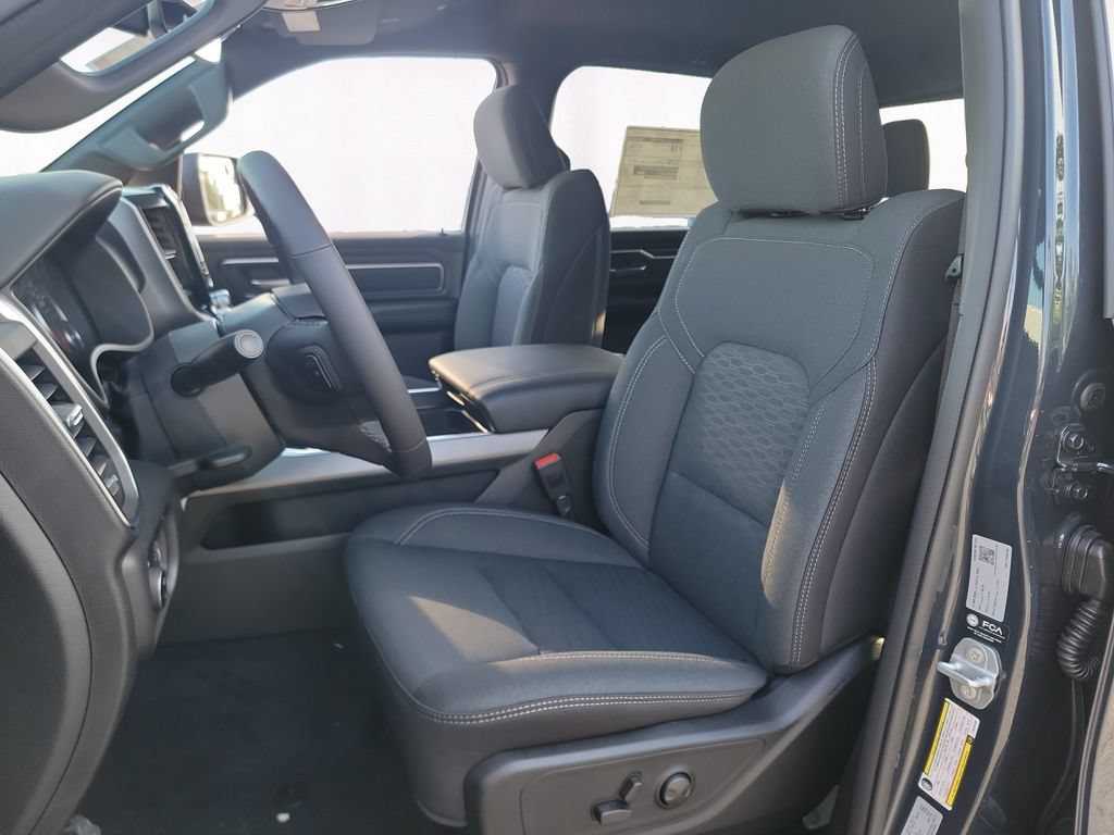New 2026 RAM 1500 Big Horn AWD/4WD image 9