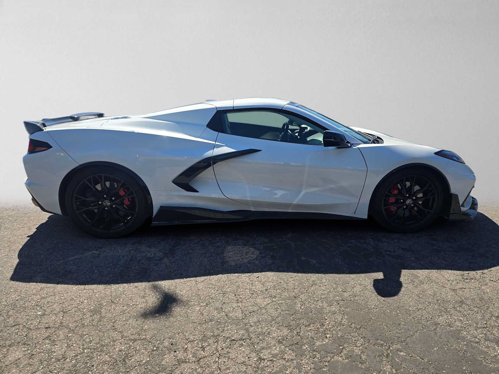 Used 2024 Chevrolet Corvette Stingray Premium Conv w/ Z51 Performance Package RWD image 6