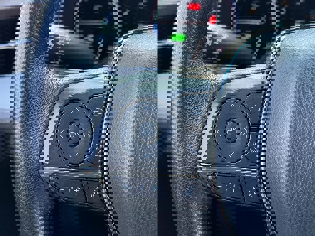 Certified 2020 Toyota Avalon XLE w/ Moonroof Package image 23