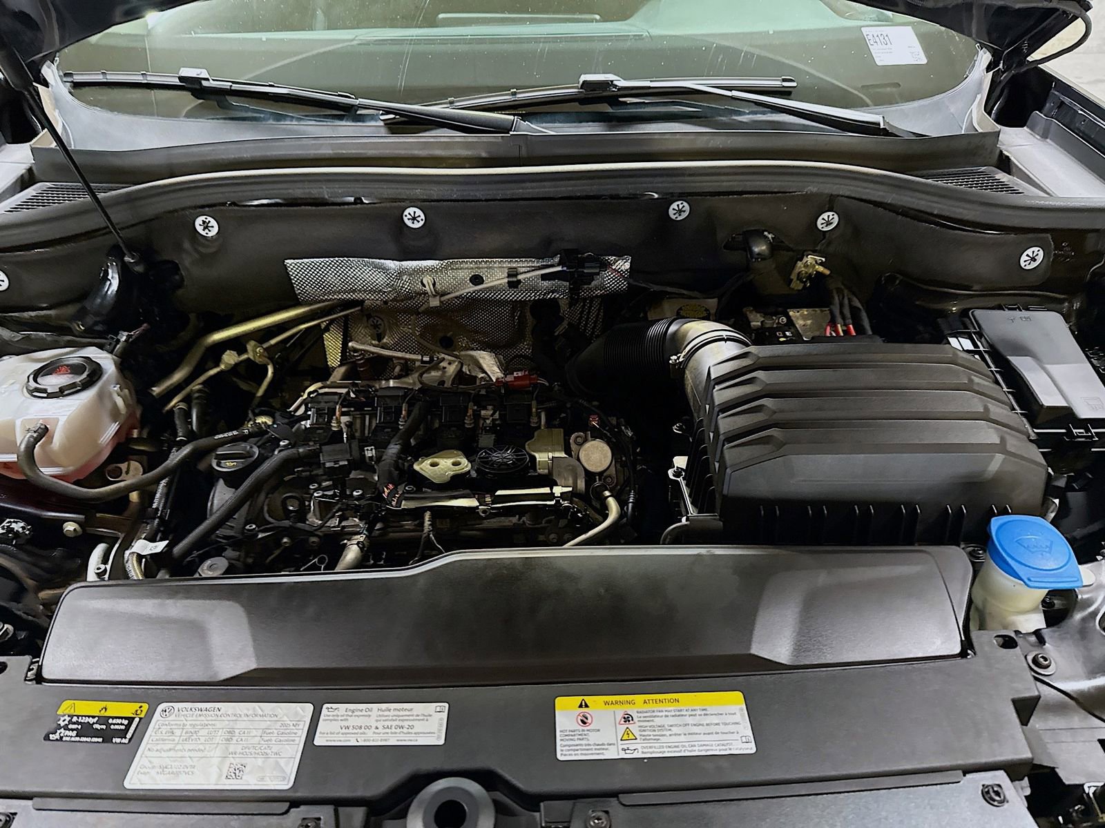 Used 2025 Volkswagen Atlas SE image 32