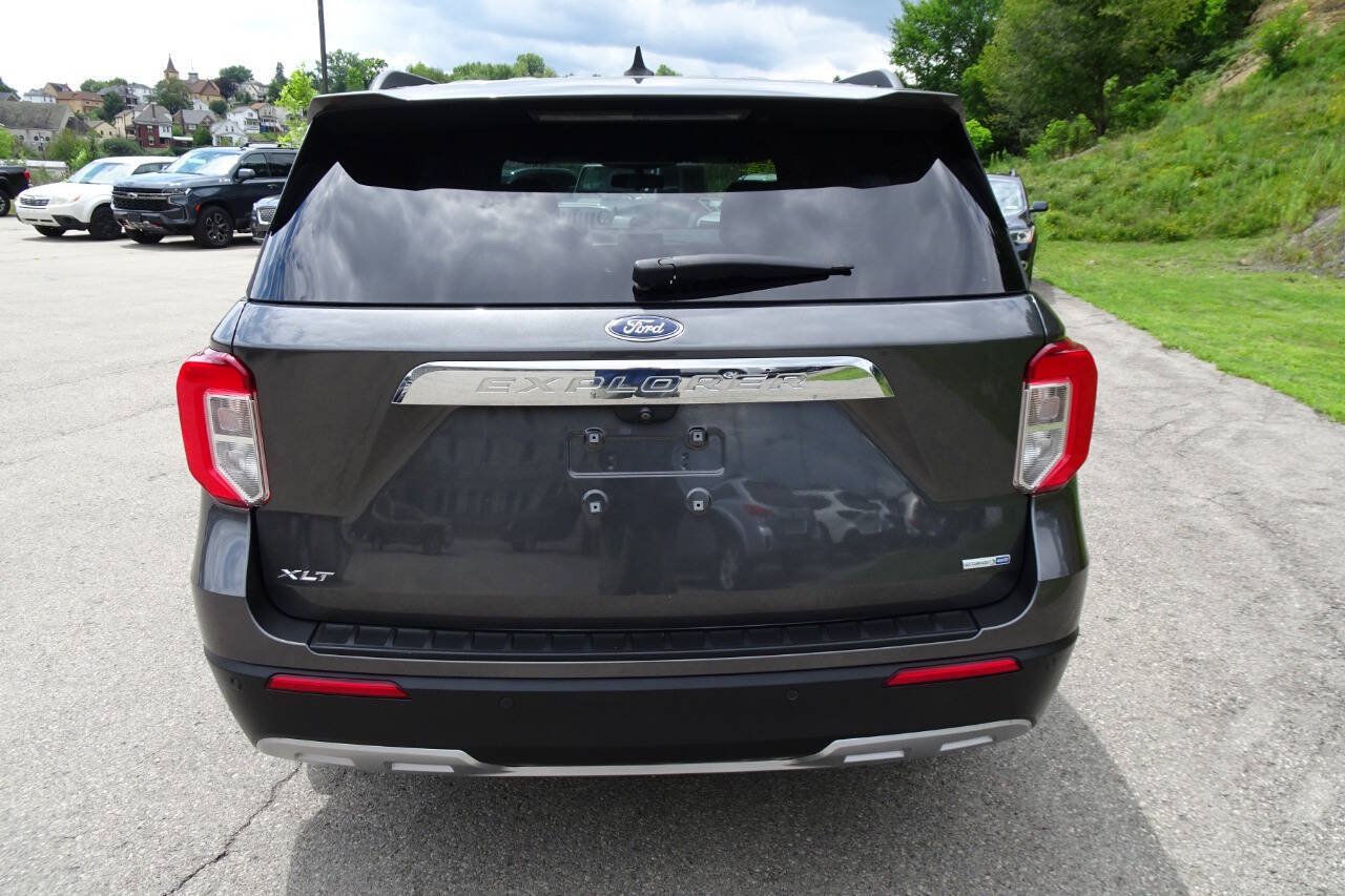 Used 2020 Ford Explorer XLT w/ Equipment Group 202A AWD/4WD image 7