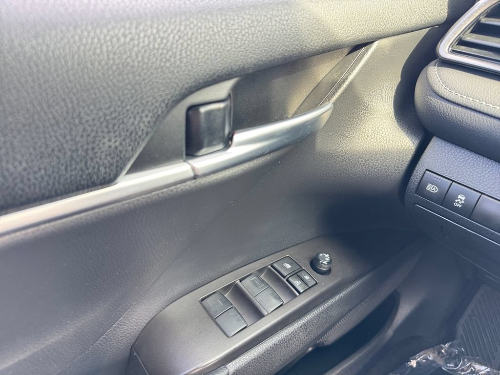 Certified 2023 Toyota Camry SE FWD image 11