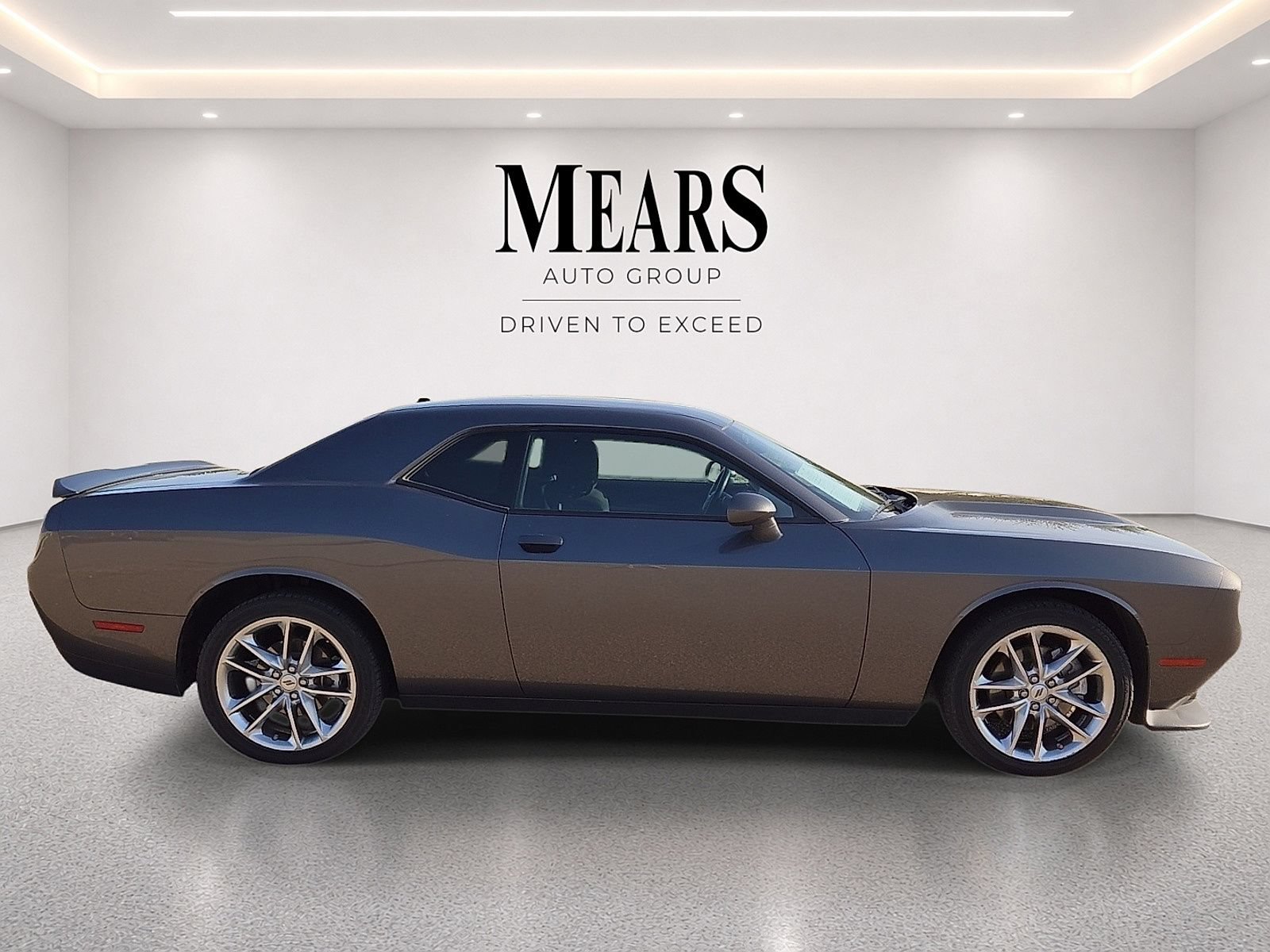 Used 2022 Dodge Challenger GT AWD/4WD image 6