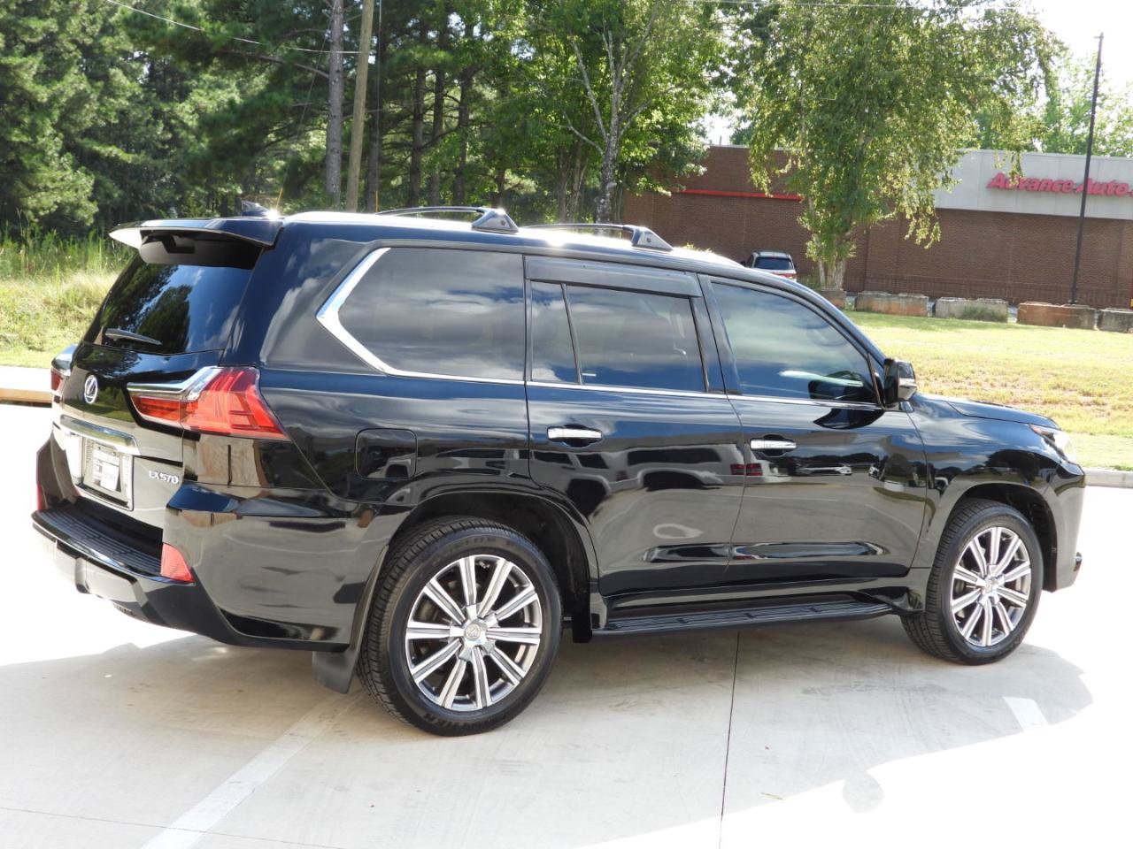 Used 2016 Lexus LX 570 4WD w/ 3rd Row & Luxury Pkg image 48