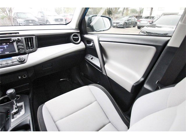 Used 2018 Toyota RAV4 XLE w/ Plus Extra Value Package image 8