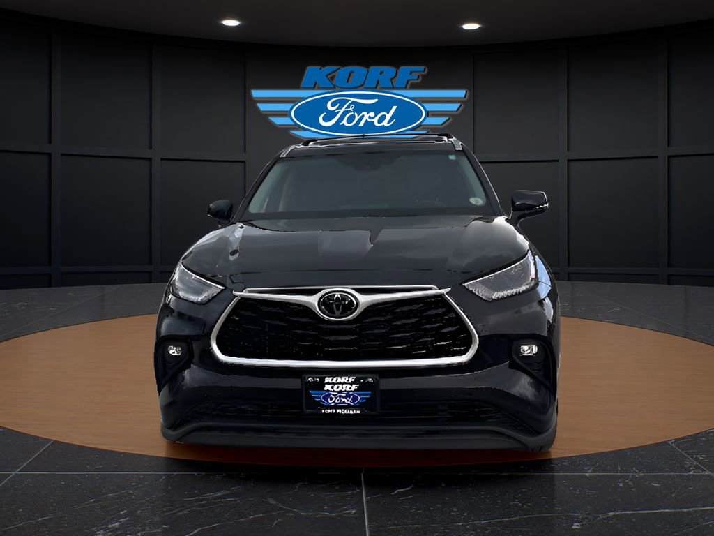 Used 2021 Toyota Highlander XLE image 7