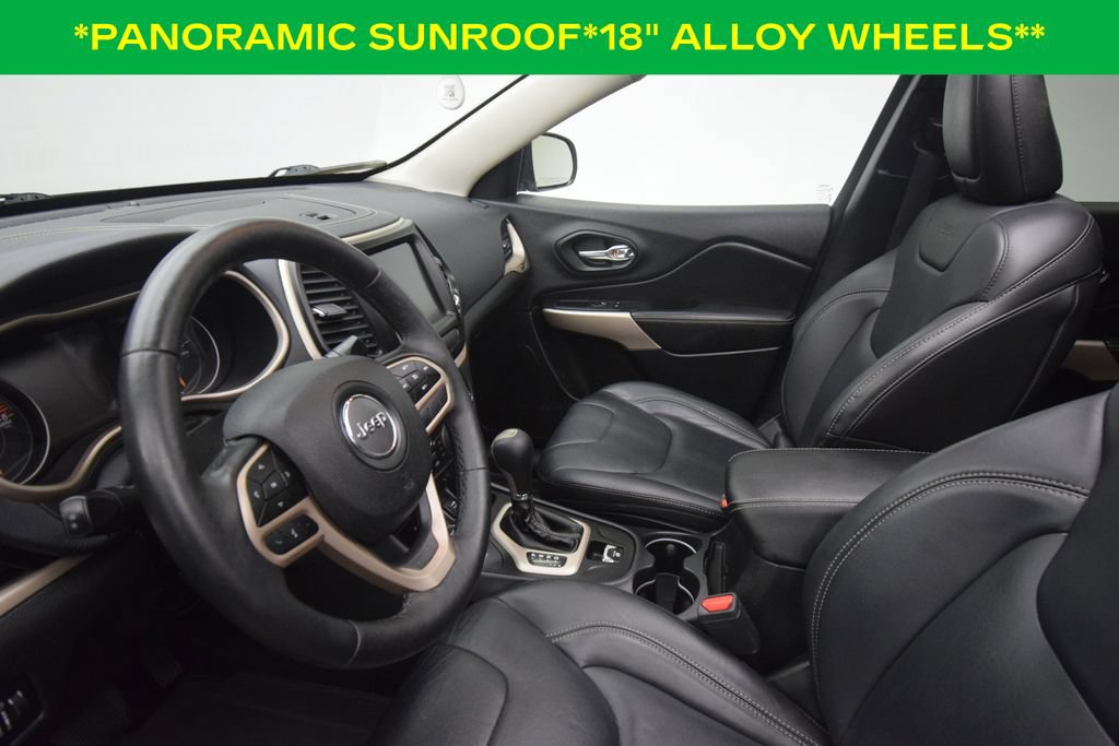 Used 2017 Jeep Cherokee Limited AWD/4WD image 4