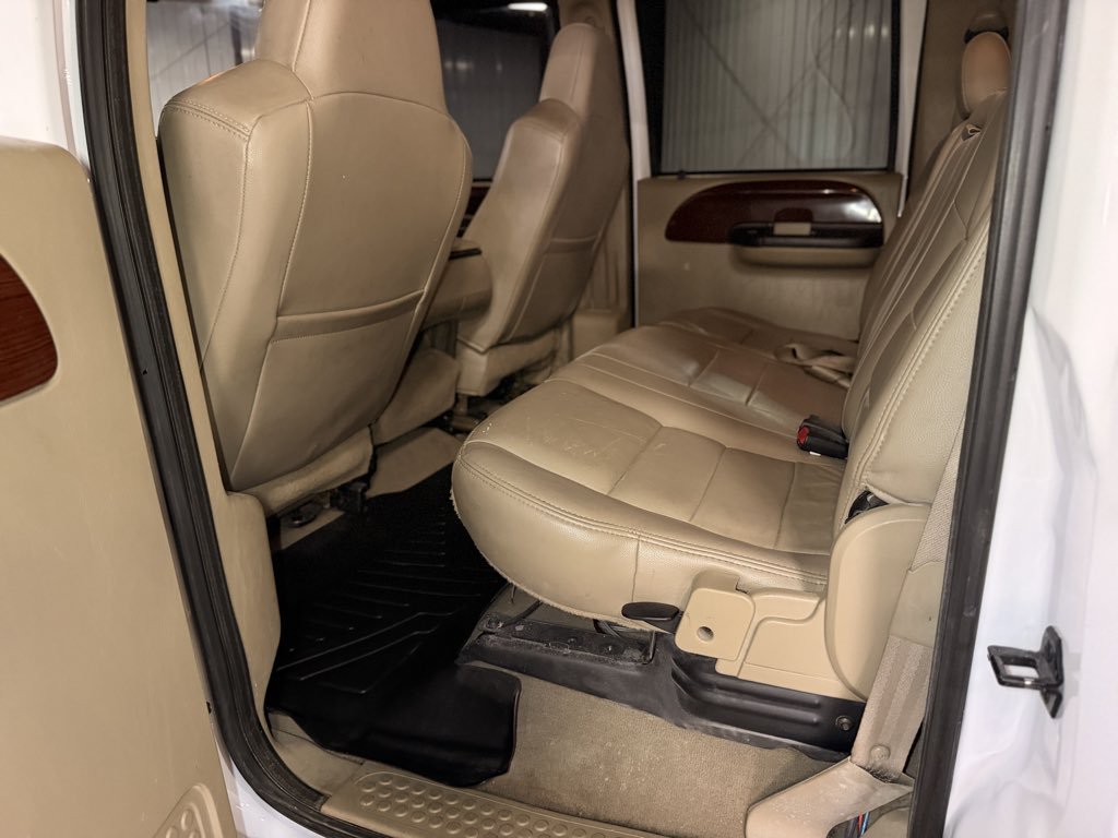 Used 2007 Ford F350 Lariat AWD/4WD image 29