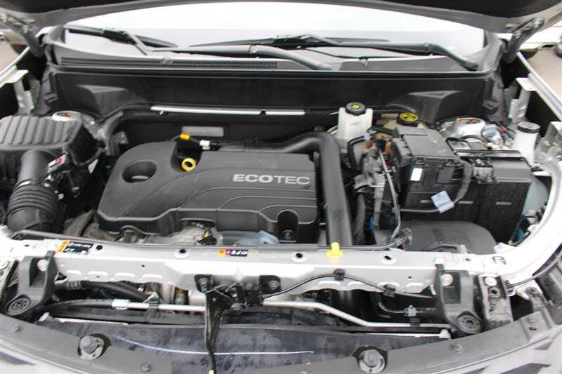 Used 2021 Chevrolet Equinox LS w/ LPO, Blackout Package FWD image 18